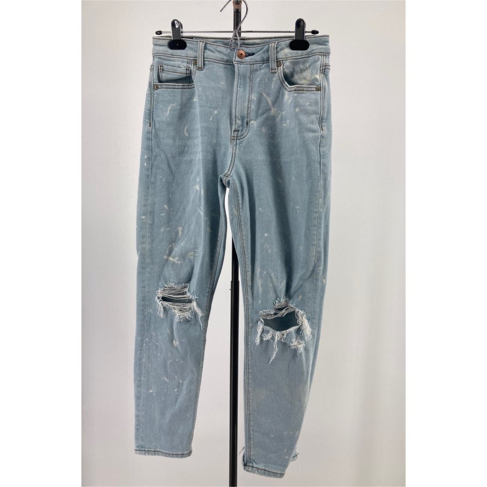 American Eagle Mom Jean Distressed Bleached High Rise Light Wash Size 4